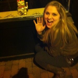 Meet your Posher, Heidi